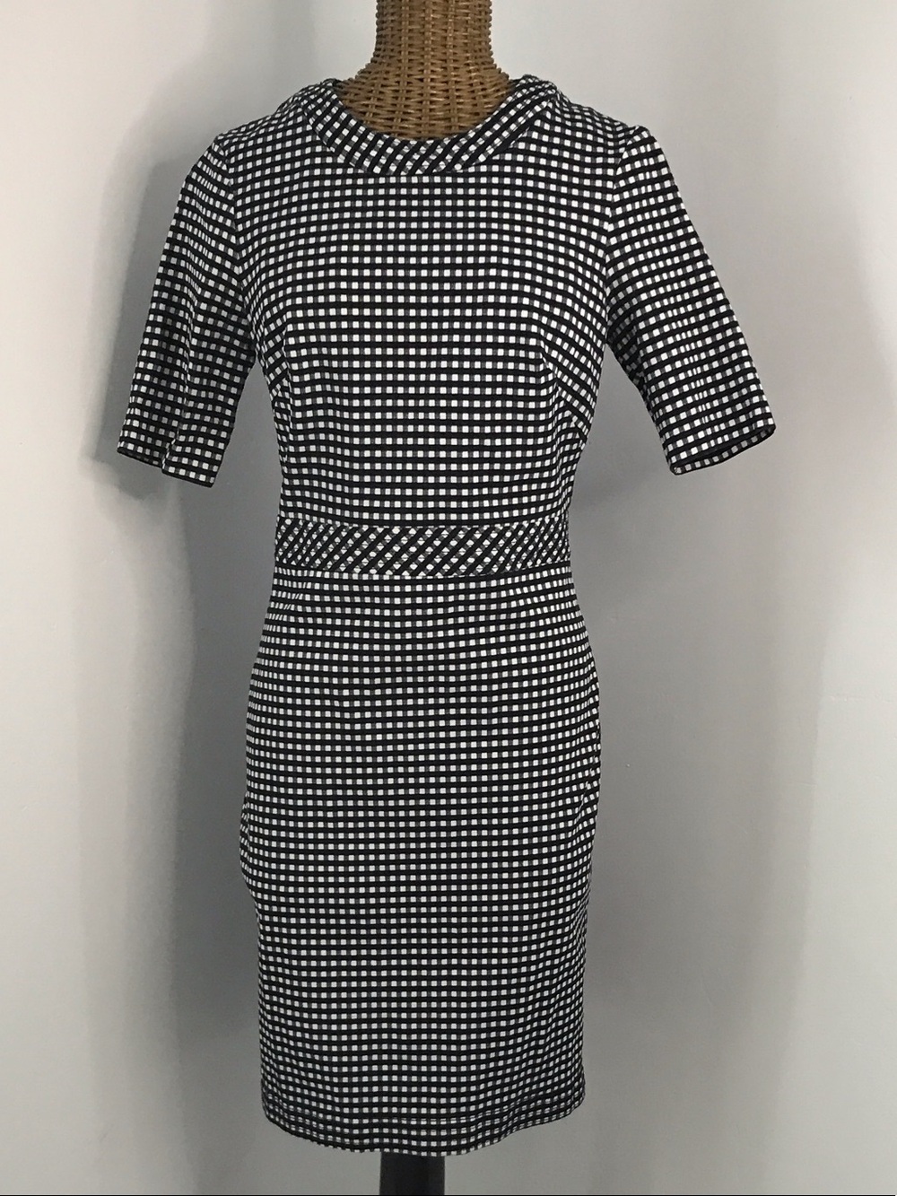 Banana Republic Black and White Gingham Sheath Dress with Short Sleeves